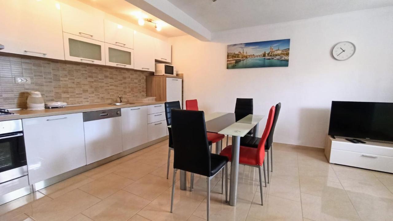 Holiday Apartments Maslina Paho Babino Polje Exteriör bild