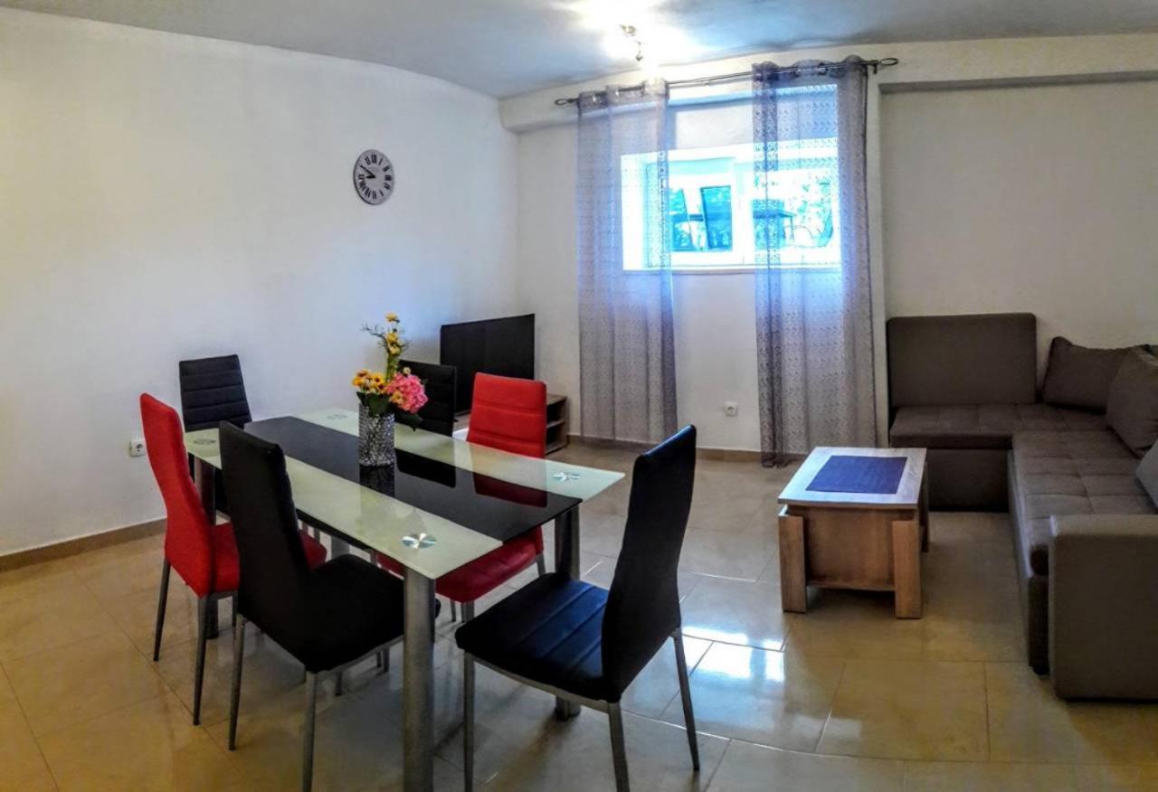 Holiday Apartments Maslina Paho Babino Polje Exteriör bild